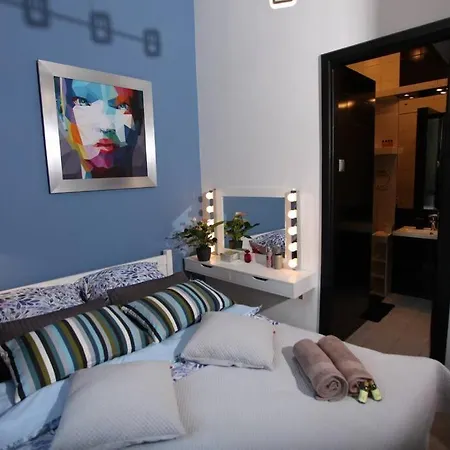Hotel Emilii Plater 36, Centrum Varsovie