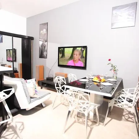 Emilii Plater 36, Centrum *